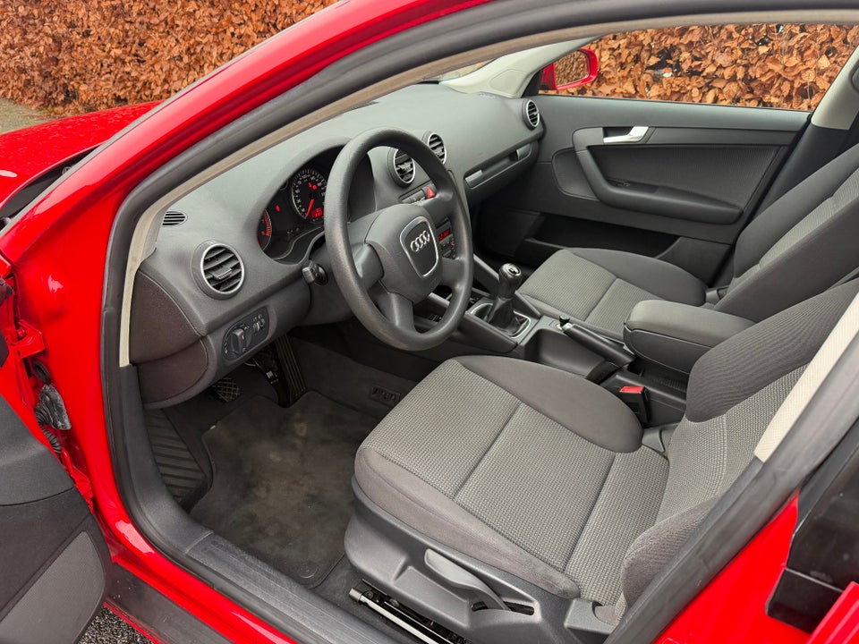 Audi A3 1,6 Ambiente Sportback 5d