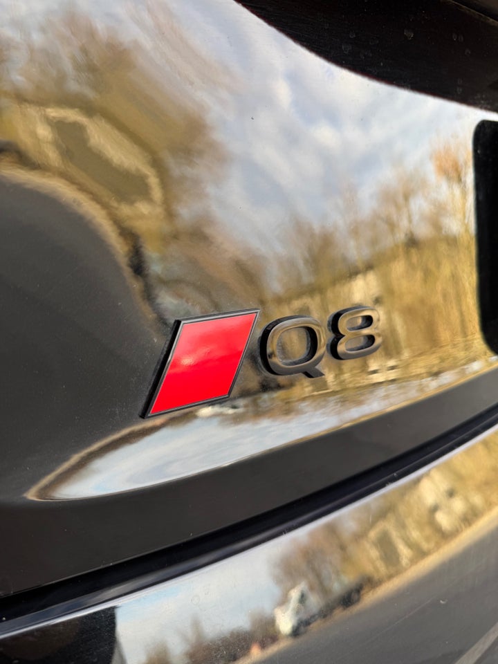 Audi Q8 e-tron 55 S-line Sportback quattro 5d