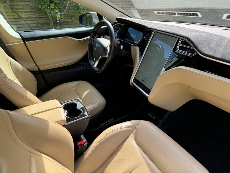 Tesla Model S P90D 5d