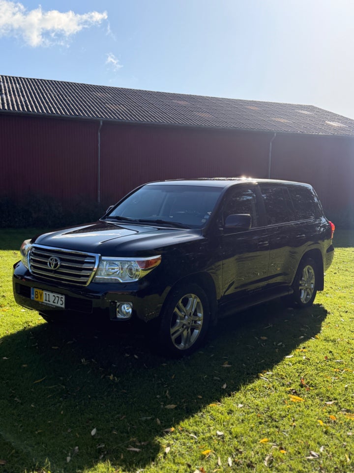 Toyota Land Cruiser 4,5 V8 D-4D T3 aut. Van 5d