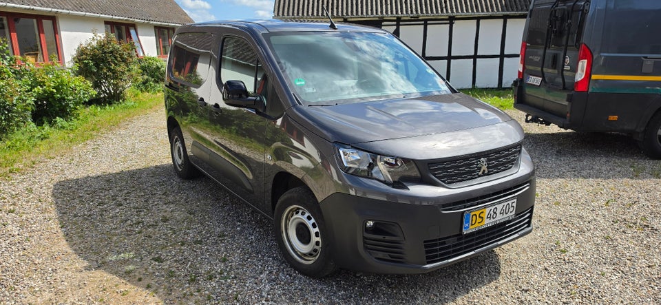 Peugeot Partner 1,5 BlueHDi 100 L1V1 Ultimate Van