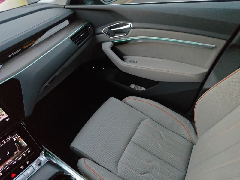 Audi e-tron 55 quattro 5d