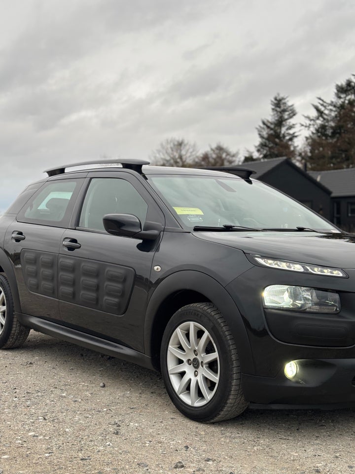 Citroën C4 Cactus 1,6 BlueHDi 100 Feel Complet 5d