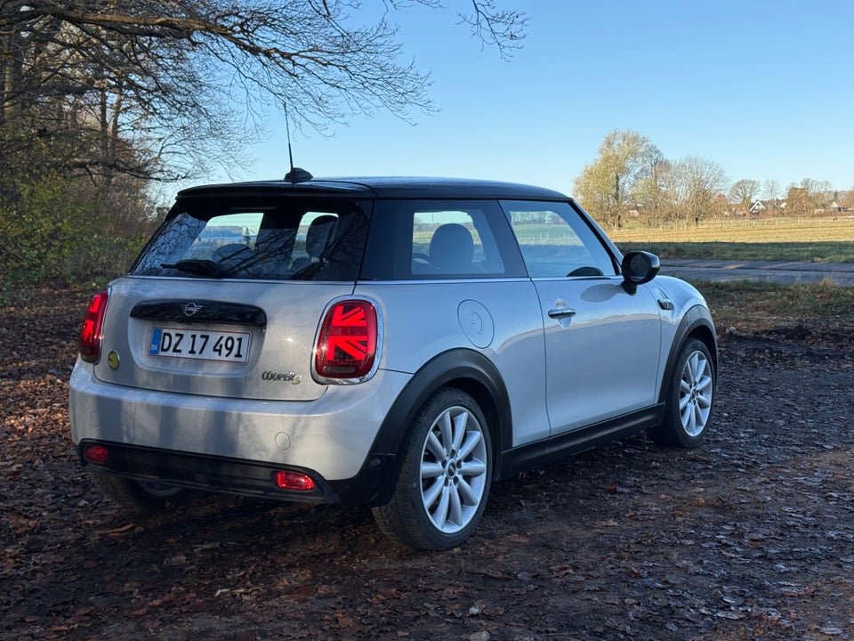 MINI Cooper SE Experience 3d