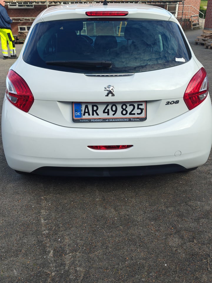 Peugeot 208 1,2 VTi 82 Active Navigator 5d