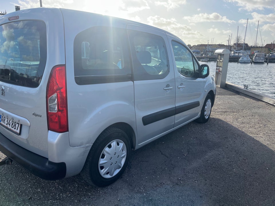 Peugeot Partner Tepee 1,6 HDi Comfort+ 5d