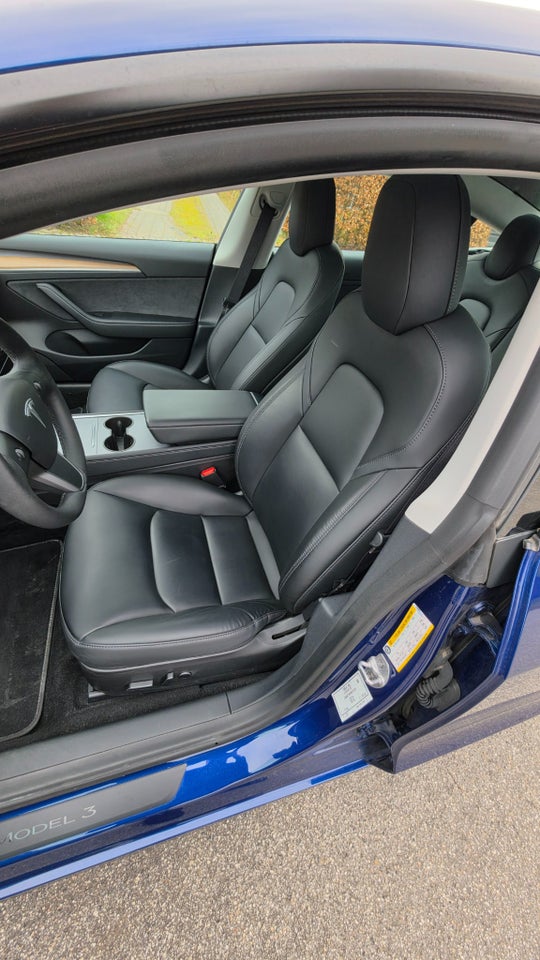 Tesla Model 3 Long Range AWD 4d