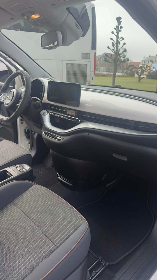 Fiat 500e 42 Icon 3d