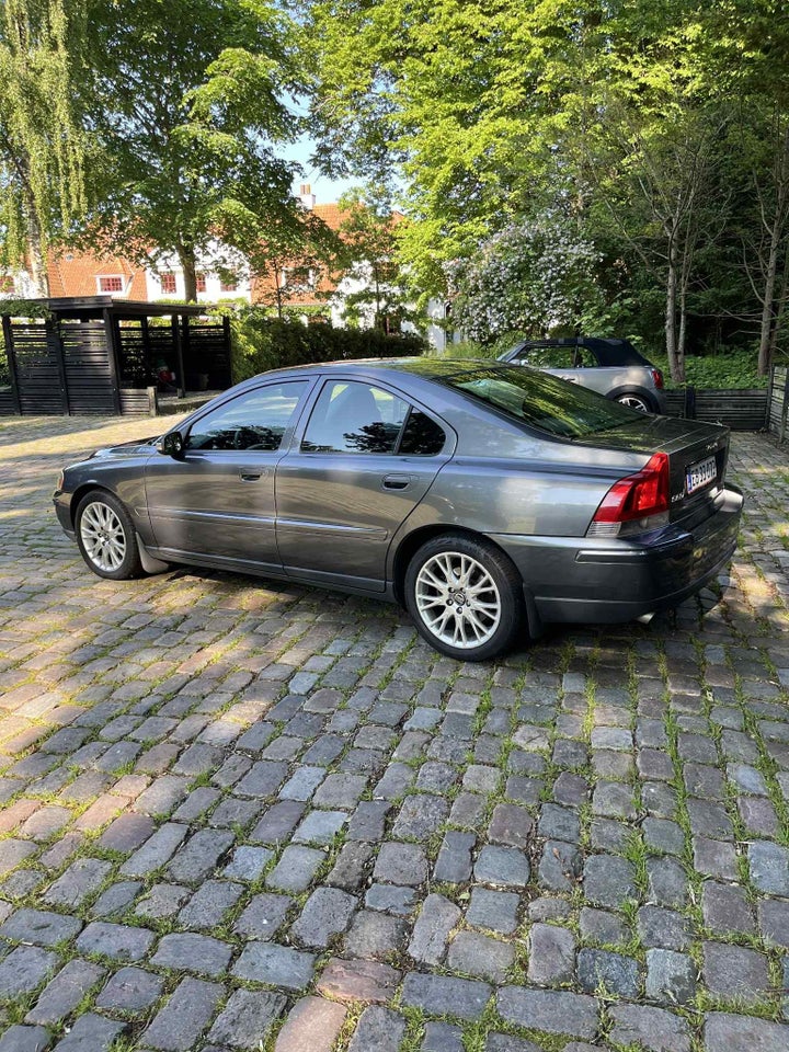 Volvo S60 2,4 140 aut. 4d