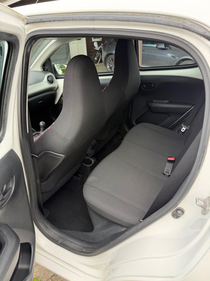 Citroën C1 1,0 VTi Iconic 5d