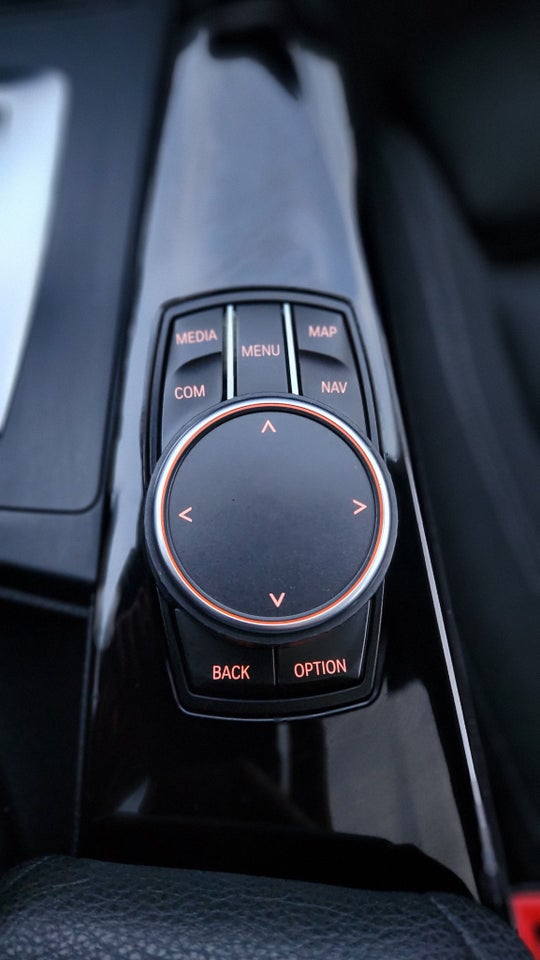 BMW 320i 2,0 Sport Line aut. 4d