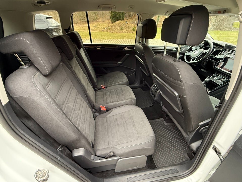 VW Touran 2,0 TDi 190 Highline DSG 5d