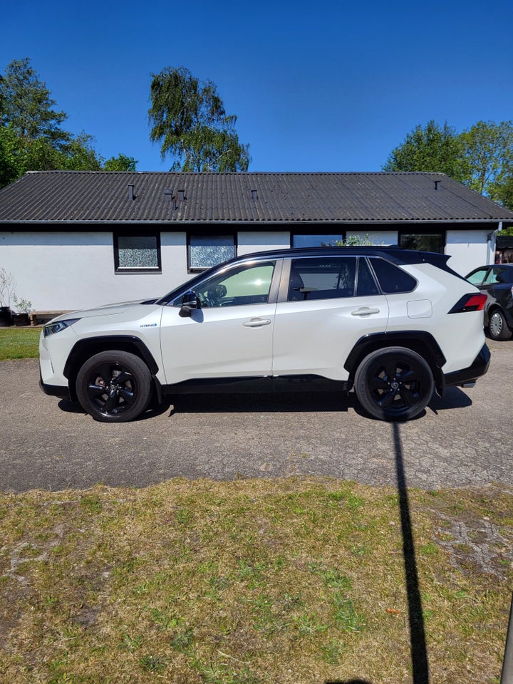 Toyota RAV4 2,5 Hybrid H3 Style MDS 5d