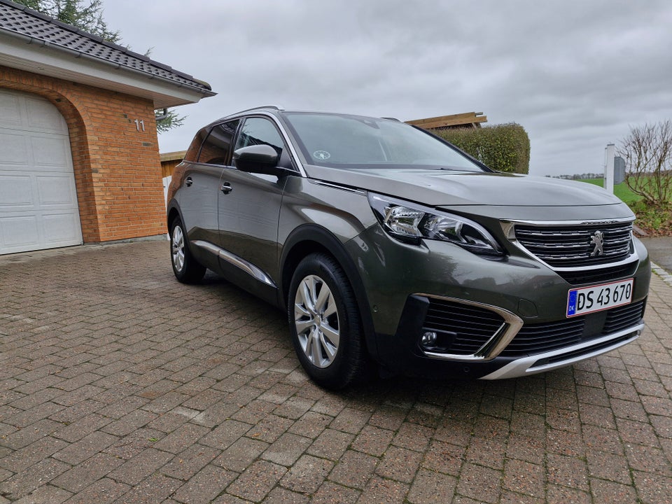 Peugeot 5008 1,2 e-THP 130 Active 7prs 5d