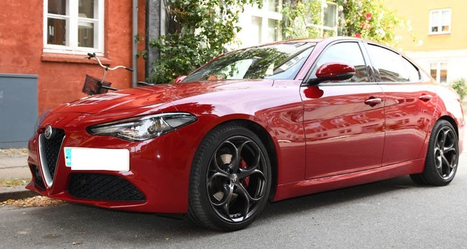 Alfa Romeo Giulia 2,0 T 200 aut. 4d