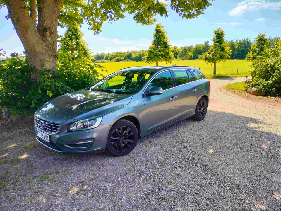 Volvo V60 2,0 D4 190 Momentum Eco aut. 5d