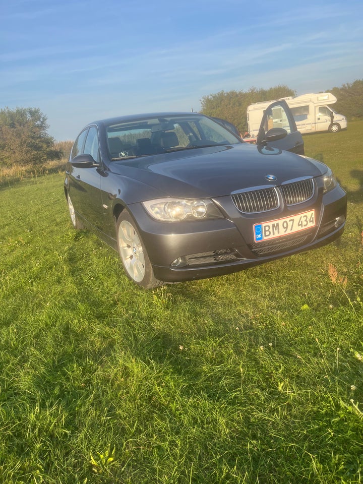 BMW 325i 2,5  4d