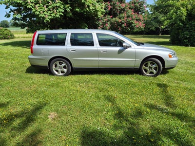 Volvo V70 2,4 140 Momentum 5d