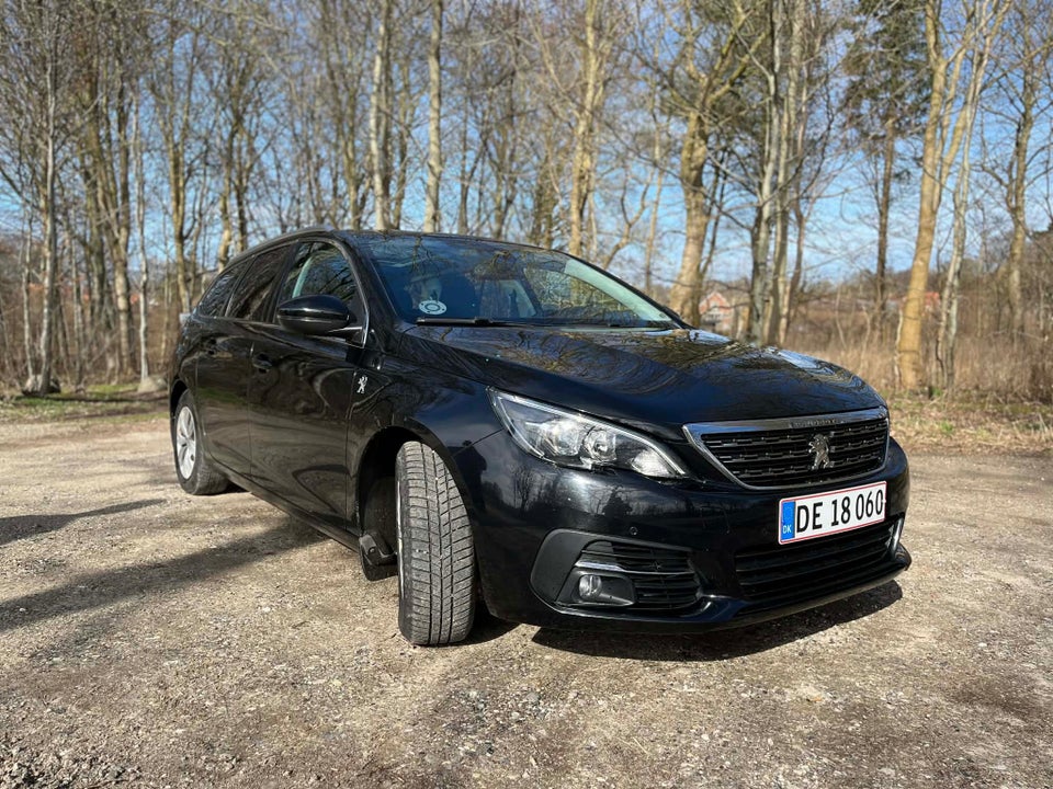 Peugeot 308 1,6 BlueHDi 120 Allure Sky SW 5d