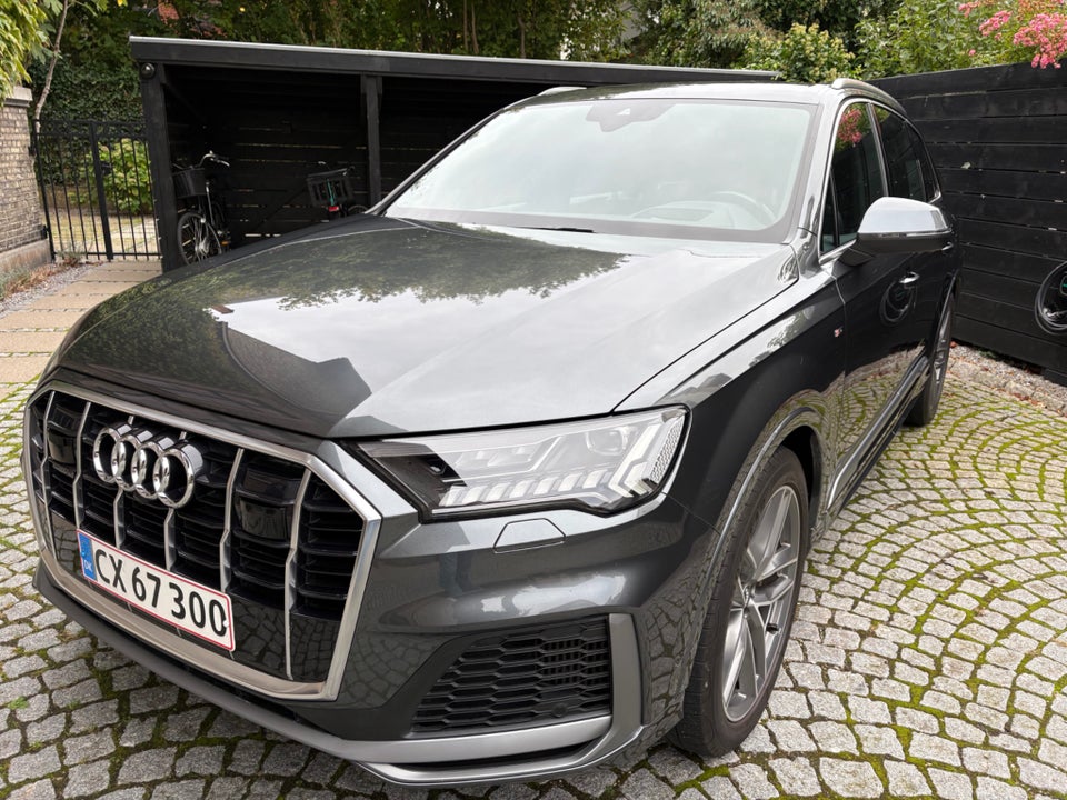 Audi Q7 55 TFSi e S-line quattro Tiptr. 5d