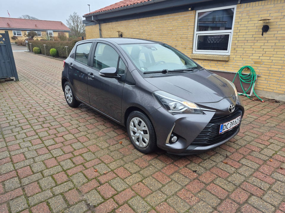 Toyota Yaris 1,0 VVT-i T1 5d