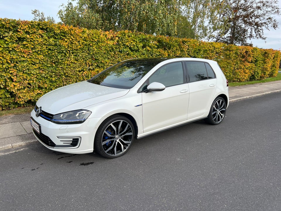 VW Golf VII 1,4 GTE DSG 5d