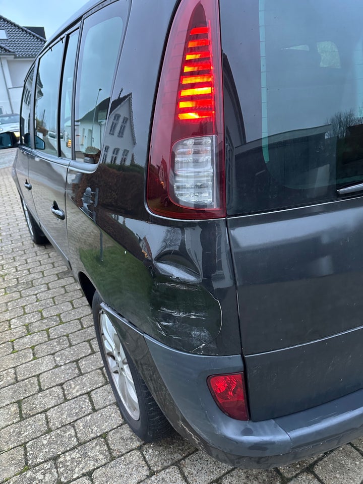 Renault Espace 2,0 dCi 130 Expression Comfort 5d