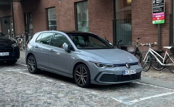 VW Golf VIII 1,4 GTE DSG 5d