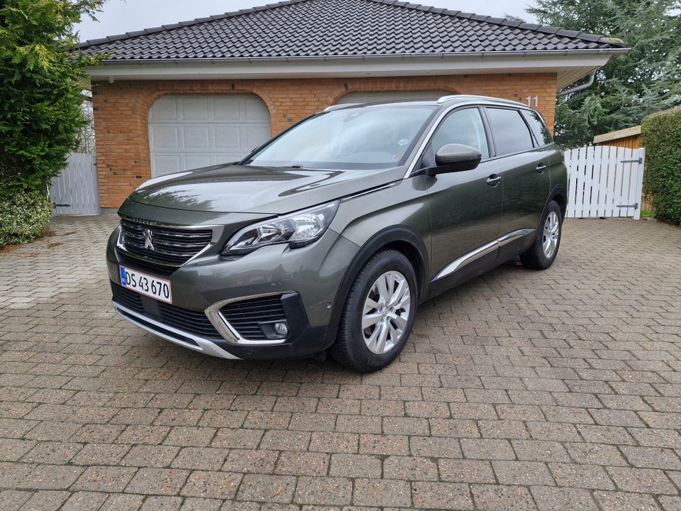 Peugeot 5008 1,2 e-THP 130 Active 7prs 5d
