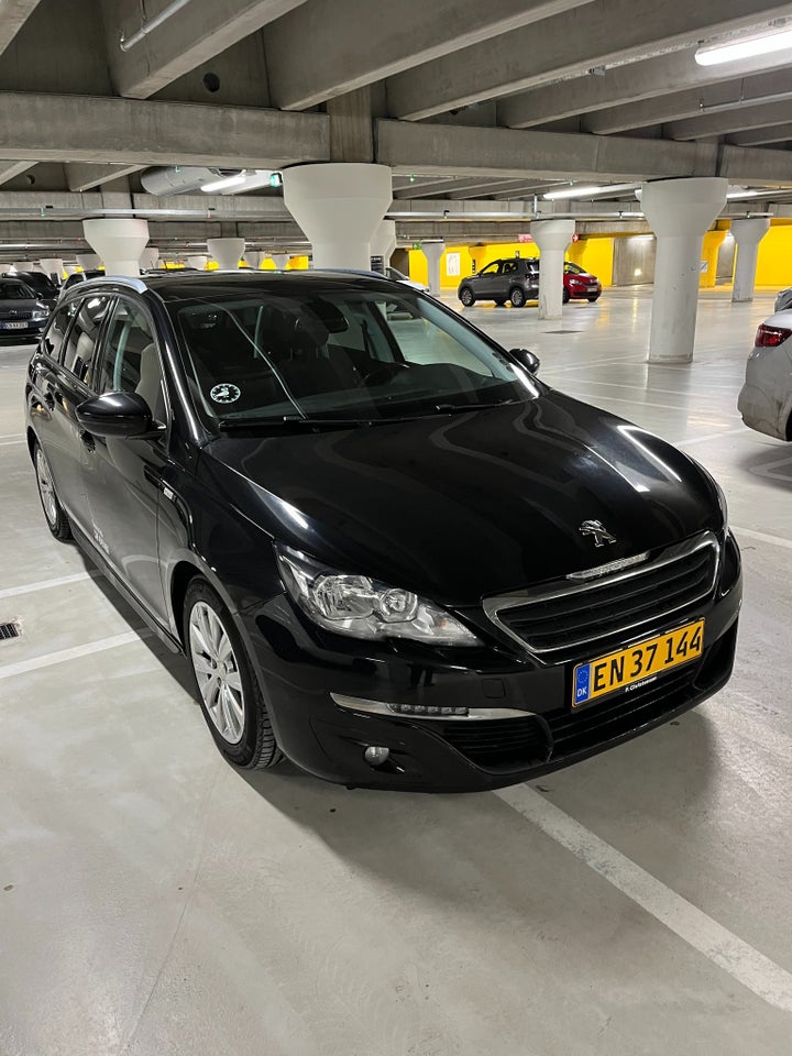 Peugeot 308 1,6 BlueHDi 120 Allure Sky SW Van 5d