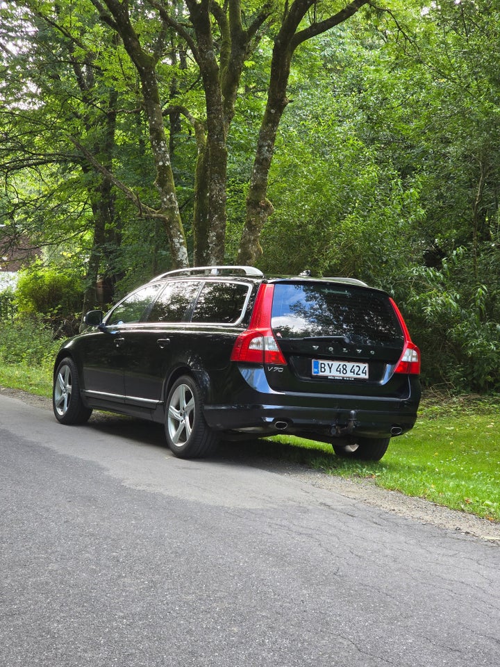 Volvo V70 2,4 D5 205 Summum aut. 5d