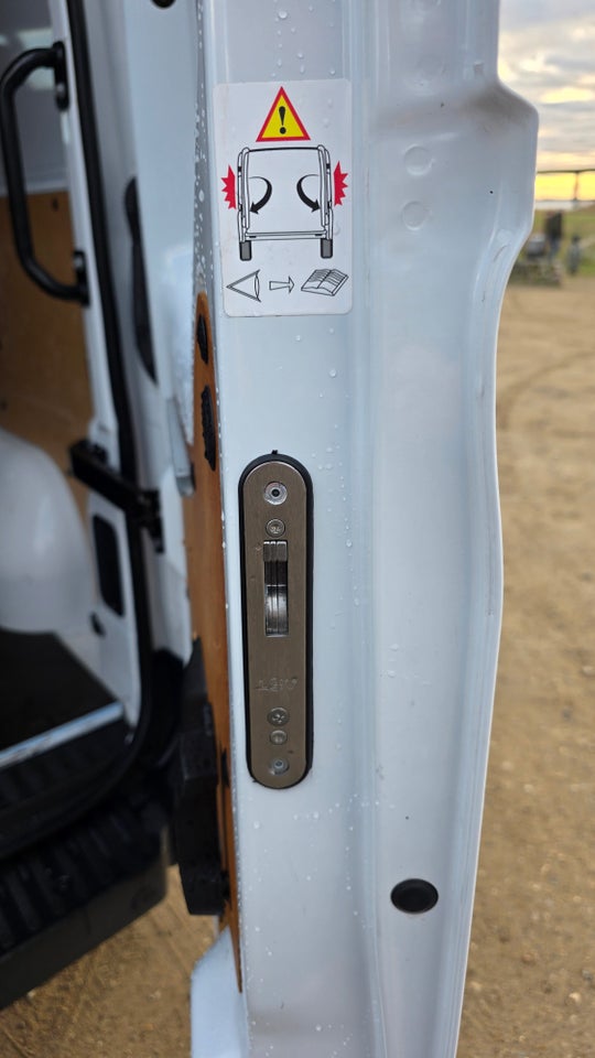 Nissan Interstar 2,3 dCi 150 L2H2 Tekna Van