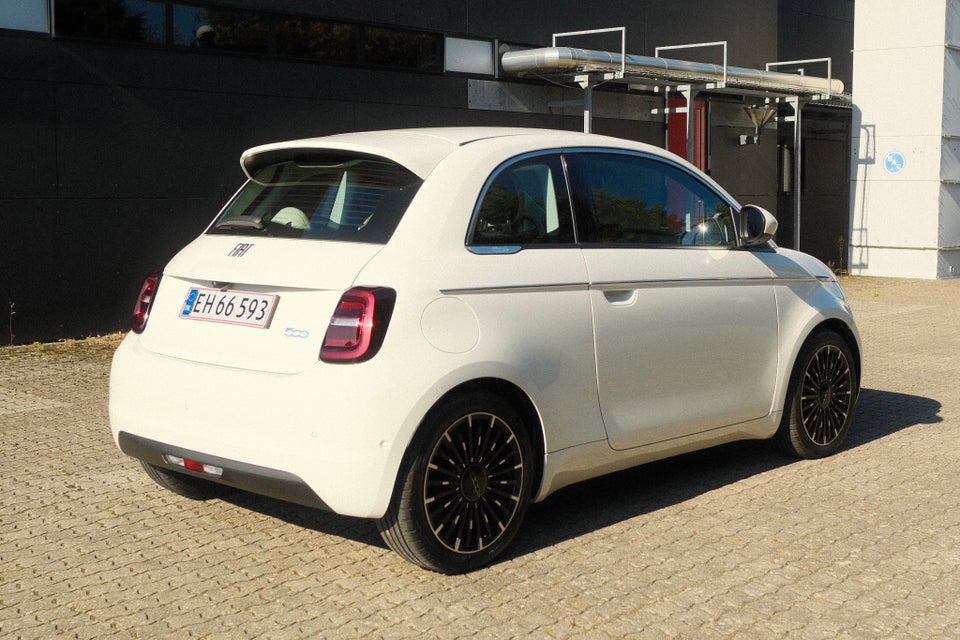 Fiat 500e 42 la Prima by Bocelli 3d