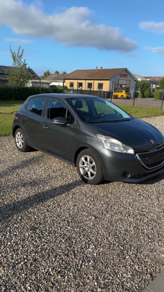 Peugeot 208 1,2 VTi Access 5d