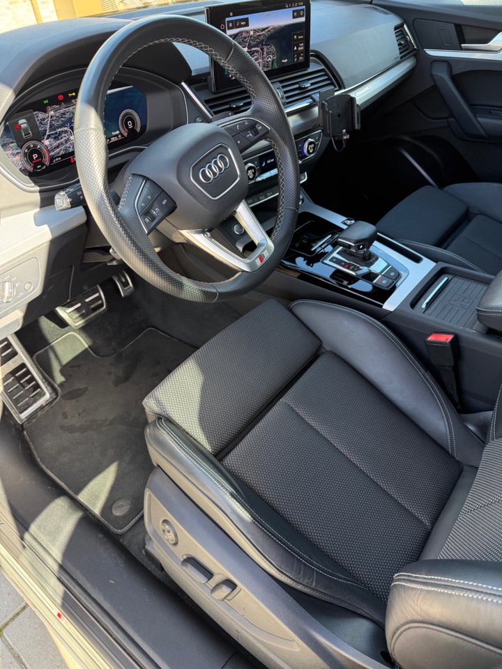 Audi Q5 40 TDi S-line quattro S-tr. 5d