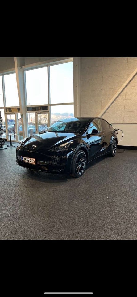 Tesla Model Y Long Range AWD 5d