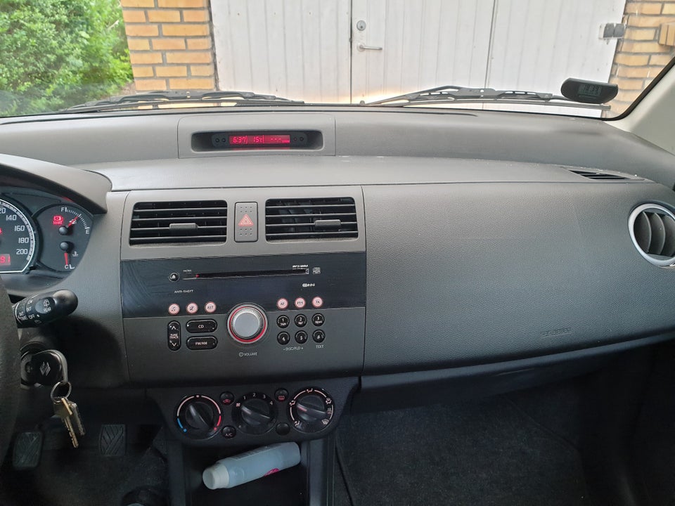 Suzuki Swift 1,3 5d