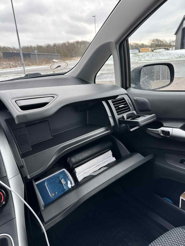 Toyota Auris 1,6 T2 5d