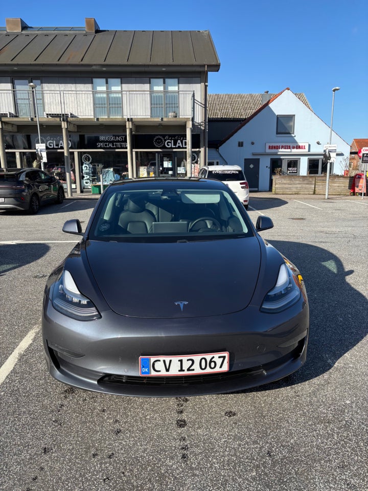 Tesla Model 3 Long Range AWD 4d