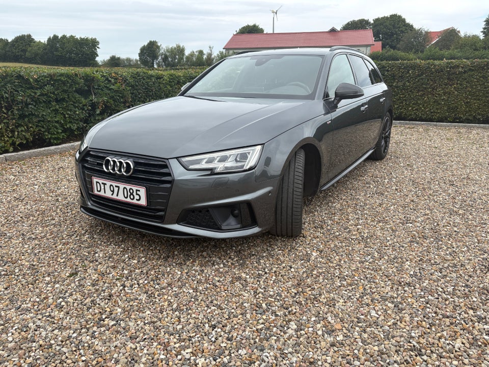 Audi A4 45 TDi S-line Sport Avant quattro Tiptr. 5d