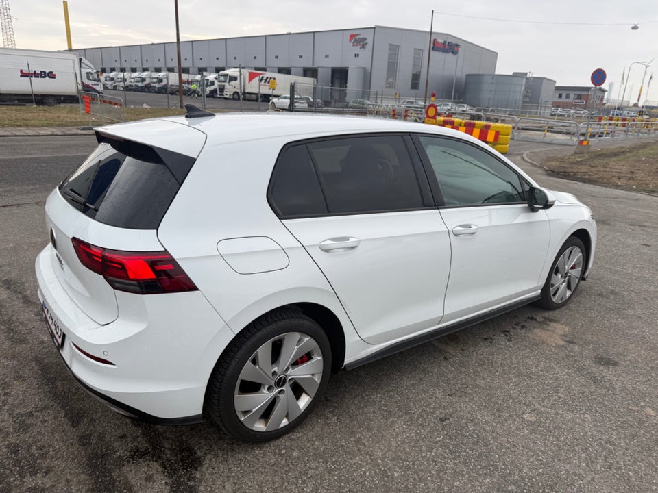 VW Golf VIII 1,4 GTE DSG 5d
