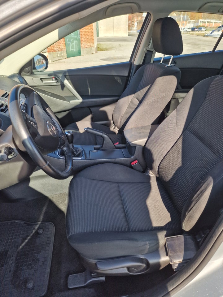 Mazda 3 1,6 Advance 5d