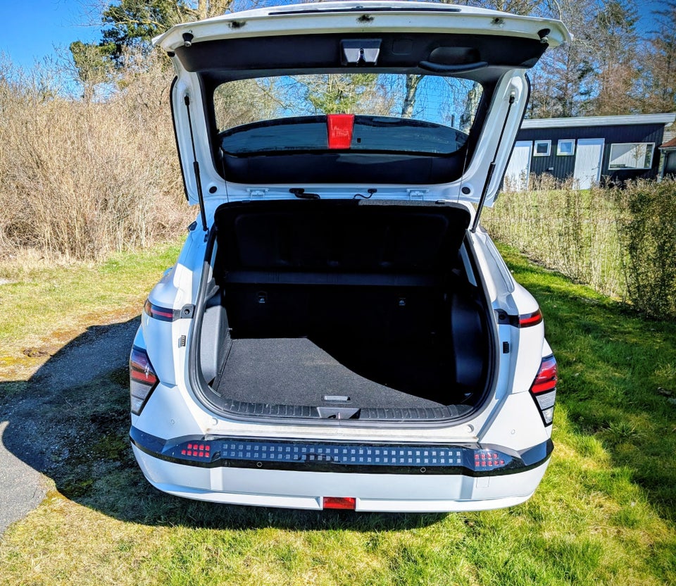 Hyundai Kona 48 EV Essential 5d