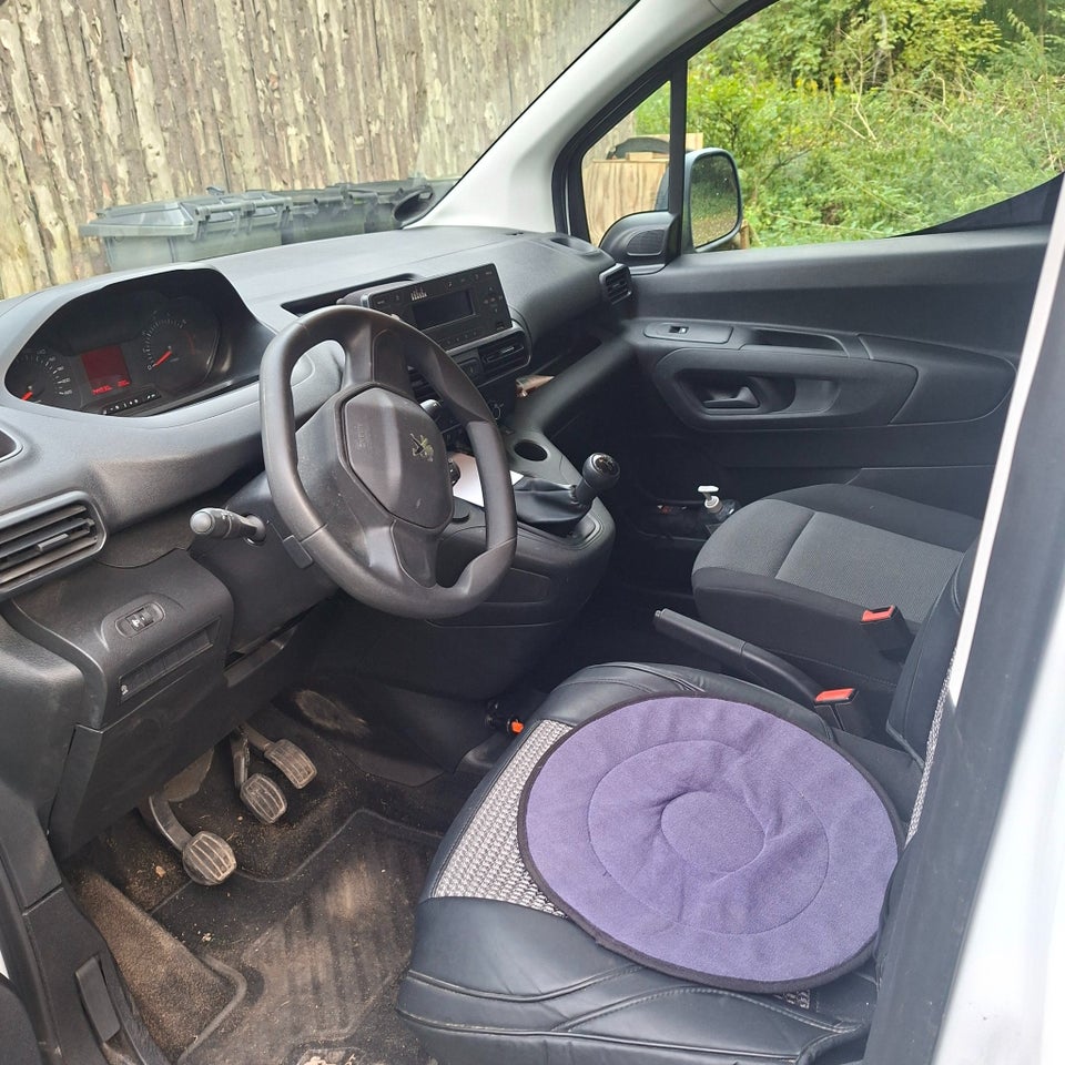 Peugeot Partner 1,5 BlueHDi 100 L1V1 Plus Van