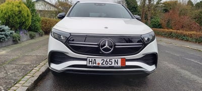 Mercedes EQA300  AMG Line 4Matic 5d