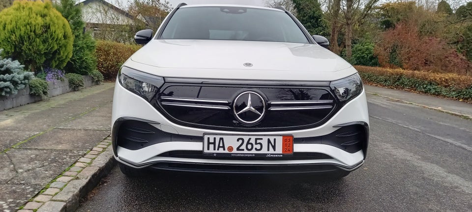 Mercedes EQA300 AMG Line 4Matic 5d