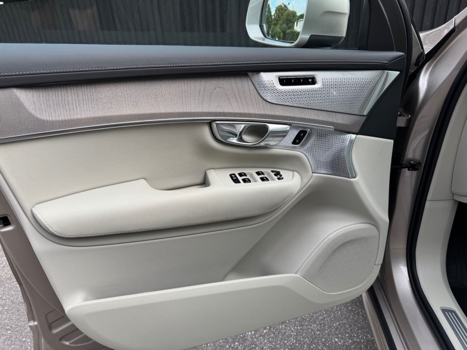 Volvo XC90 2,0 T8 ReCharge Ultra Bright aut. AWD 7prs 5d