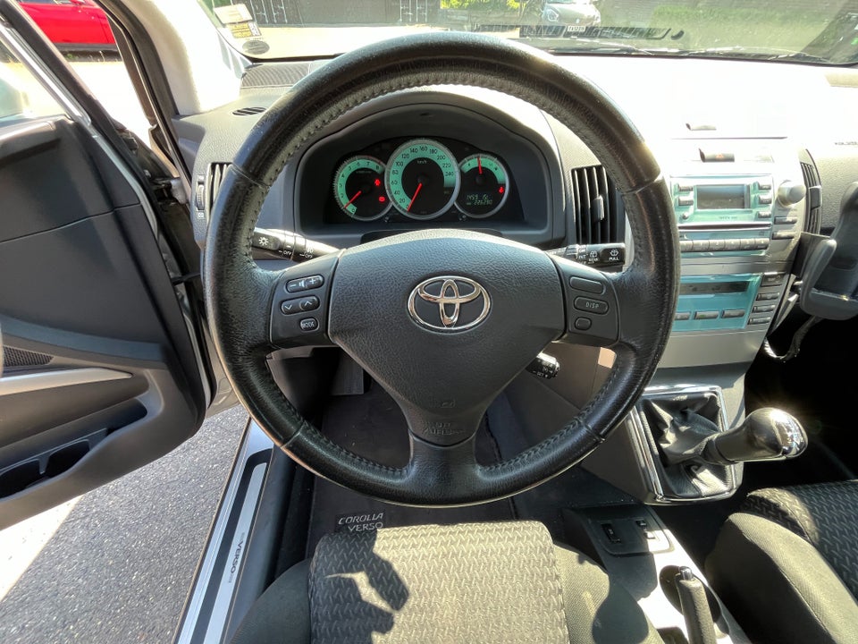 Toyota Corolla Verso 1,8 Sol 7prs 5d