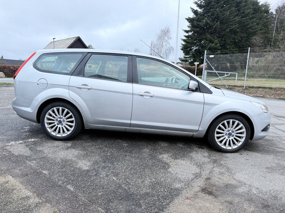 Ford Focus 1,6 Trend Collection stc. 5d