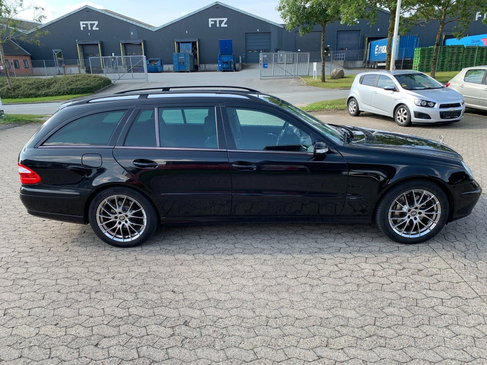 Mercedes E320 3,0 CDi Classic stc. aut. 5d